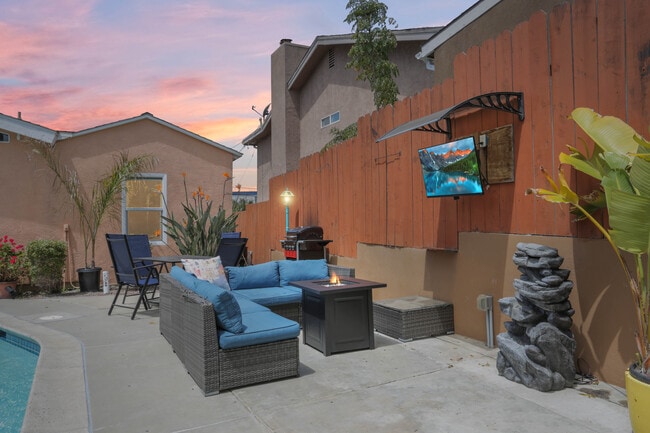 Photo - 5122 Ellsworth St