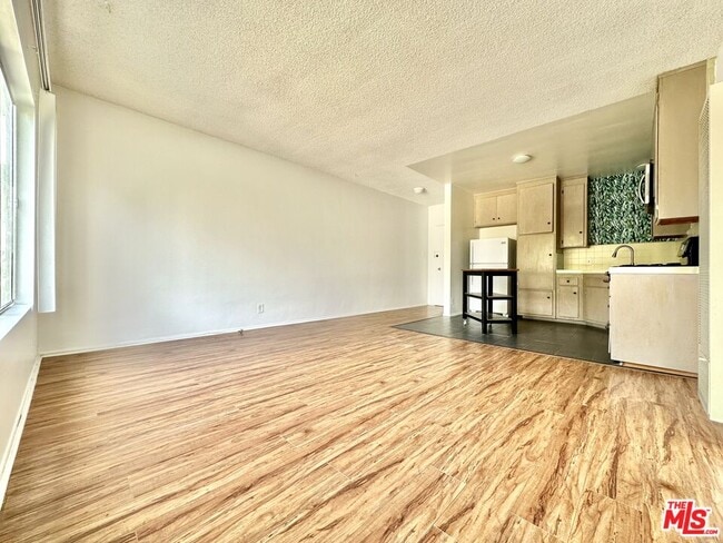 Photo - 127 Loma Vista St Unit 8