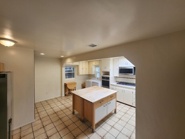 Photo - 2203 Ralene St