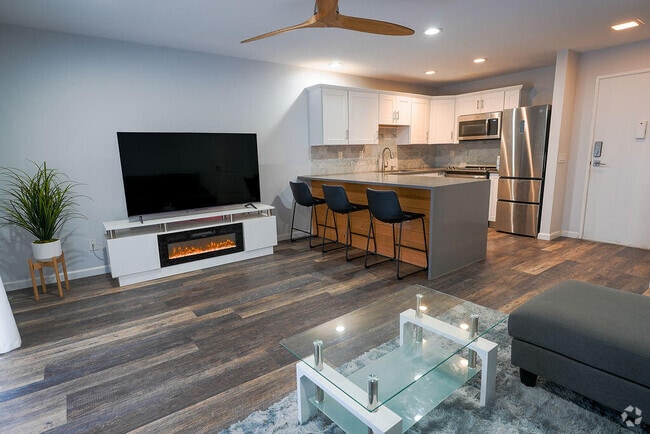Building Photo - 77805 California Dr Unit A11 Rental