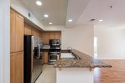 Photo - Glenoaks Villas Apartments
