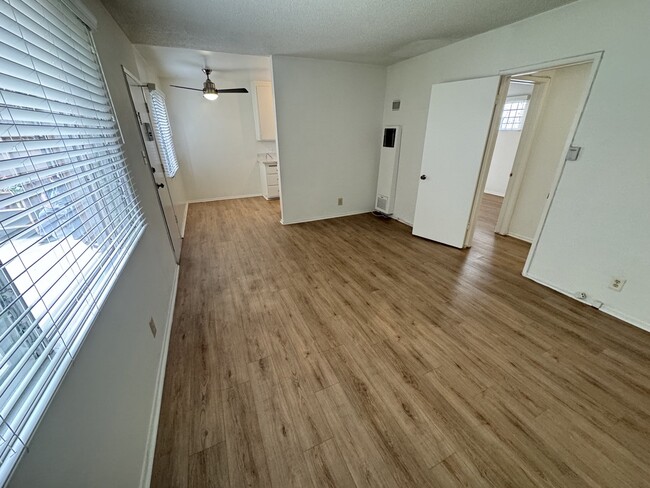 Photo - 5102 Inglewood Blvd Apartments Unit 1