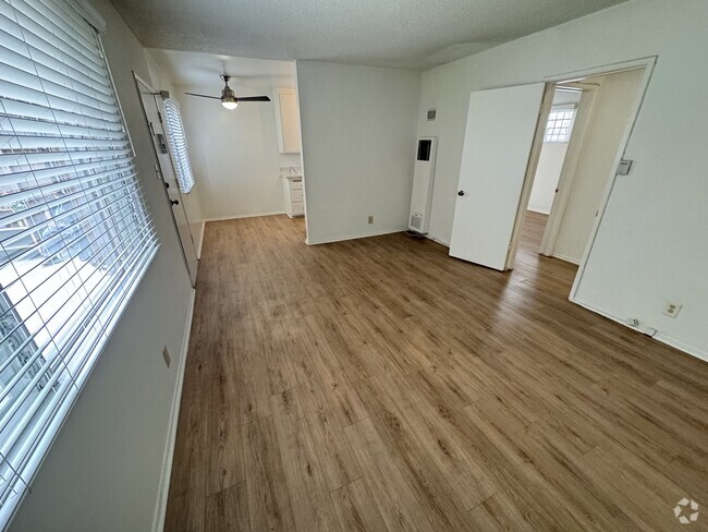 Building Photo - 5102 Inglewood Blvd Unit 1 Rental