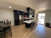 Photo - 817 Saugerties Ave