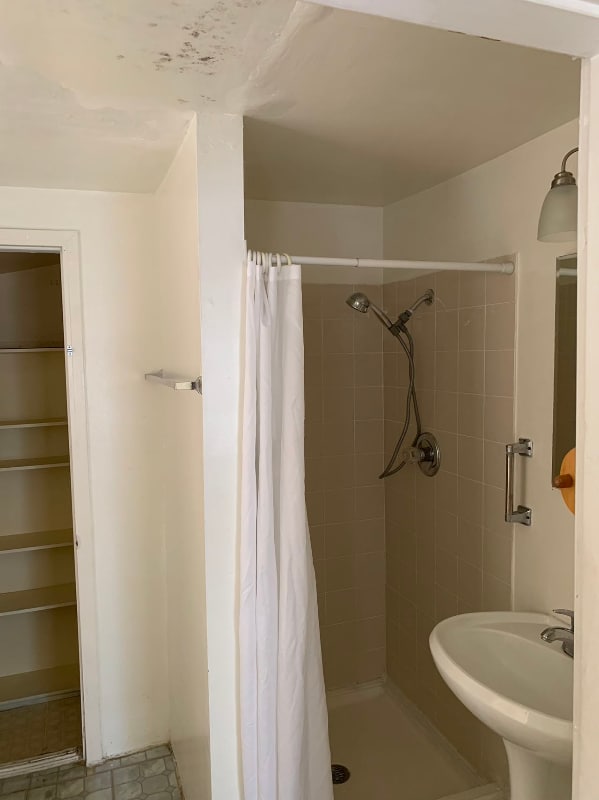 Photo - 9020 Longden Ave