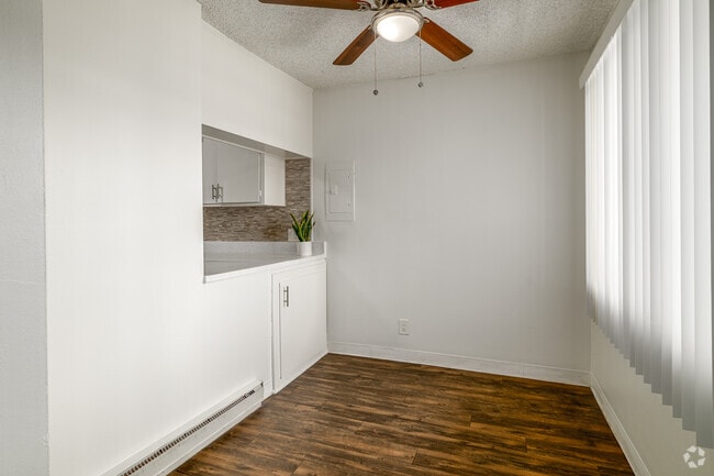 2BR, 2BA - 1,106SF - Dinning Room - Pacific Place