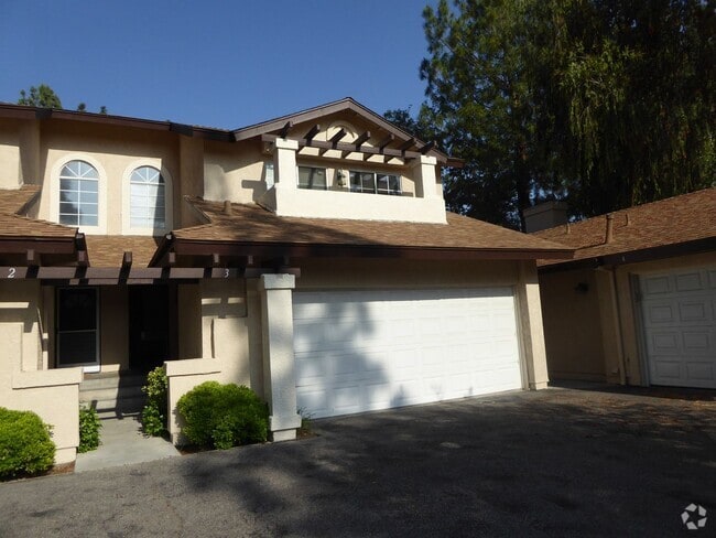 Building Photo - COMING SOON! Mountain View Courtyards 3 Be... Rental
