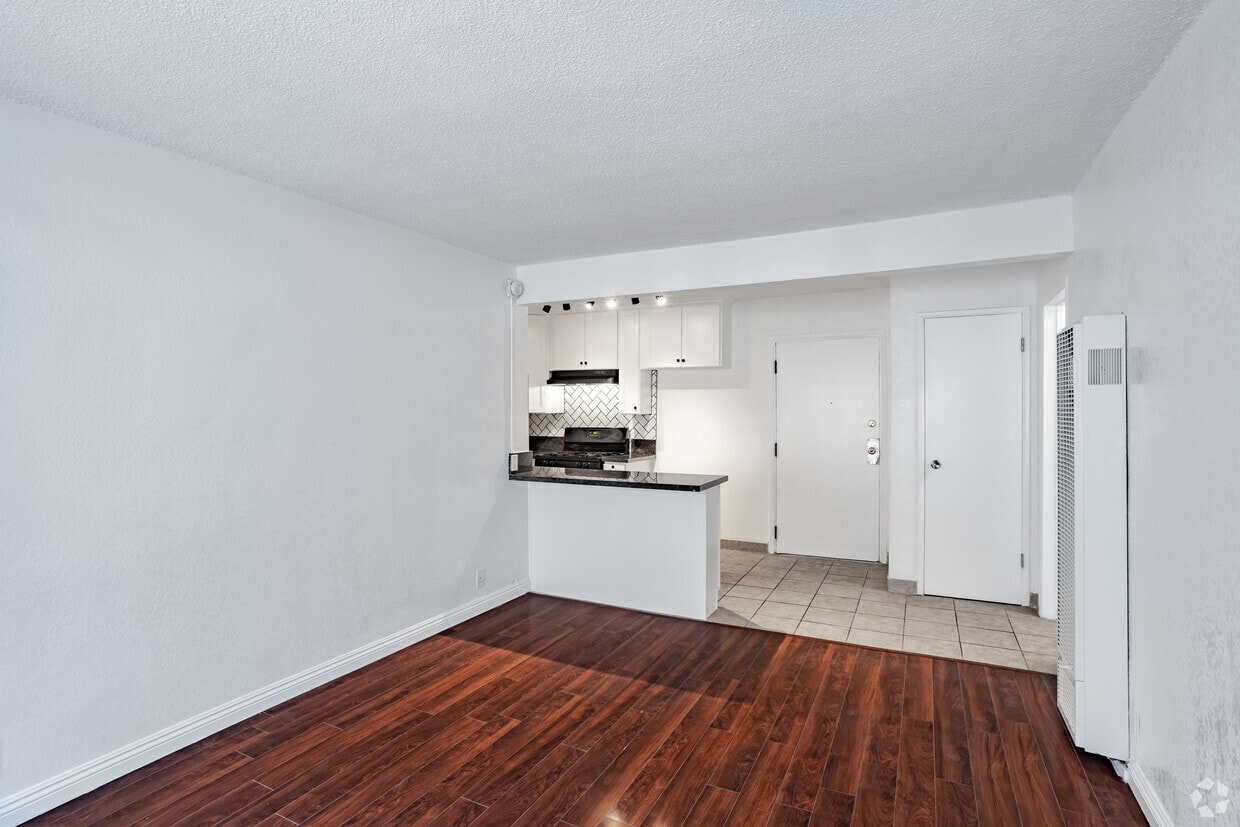 3D Tour - 1811 Tamarind Apartments