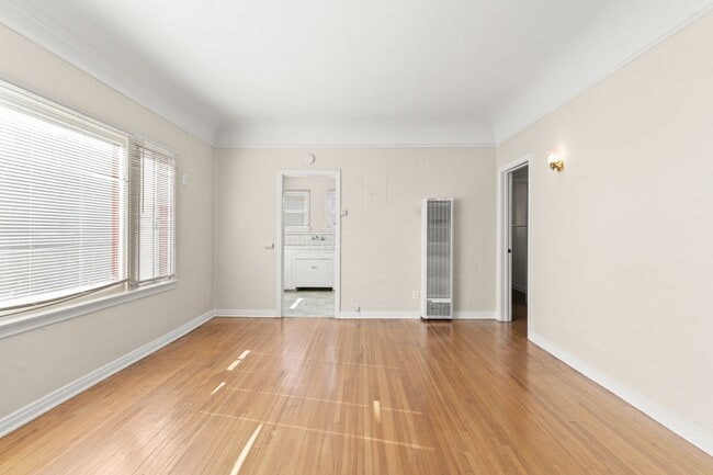 Photo - 1715 Termino Ave Unit 05