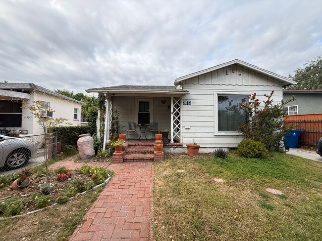 Building Photo - 3013 Glenhurst Ave