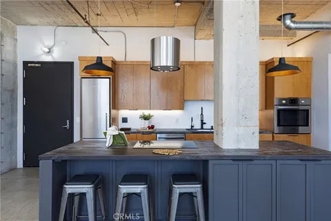 Photo - 100 W 5th St