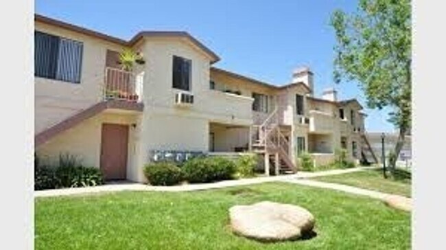 Photo - Fallbrook Hills Apartments