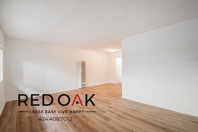 Building Photo - 916 S Carondelet St Unit 16