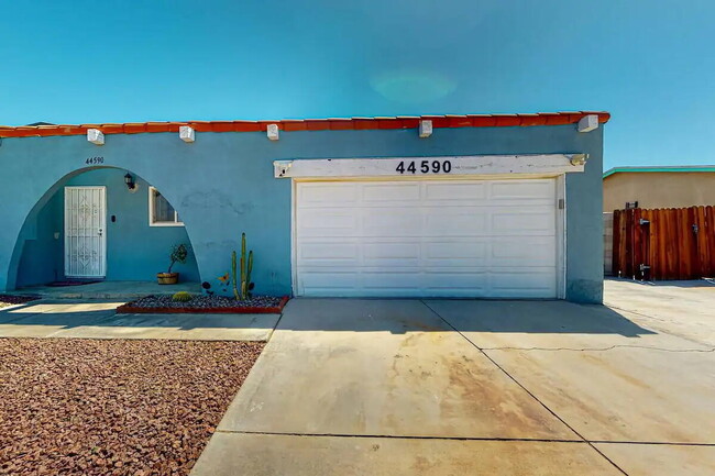 Building Photo - 44590 Roundtable St Rental