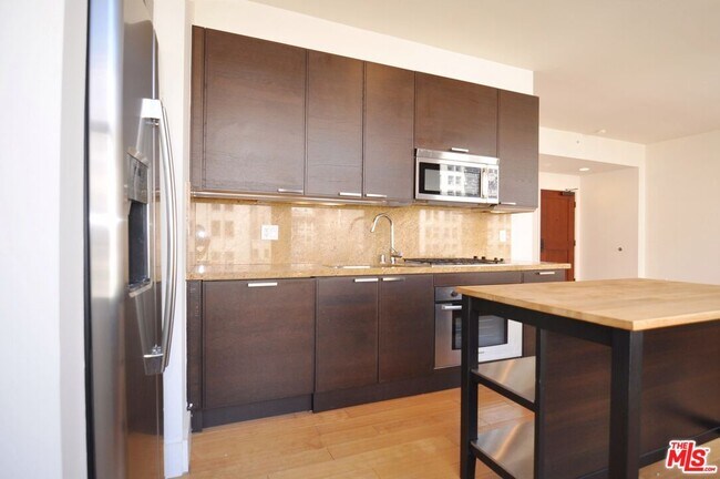 Photo - 460 S Spring St Unit 701