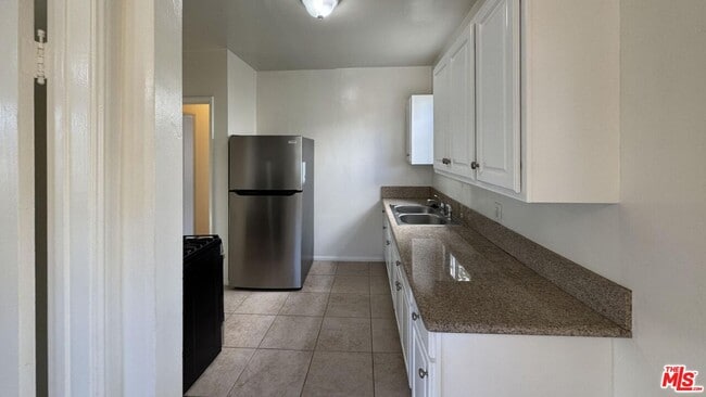 Photo - 1623 S Bundy Dr Unit 1623