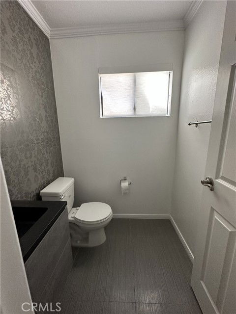 Building Photo - 11438 Moorpark St