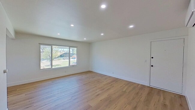 Photo - 1632 Picadilly Way Unit D