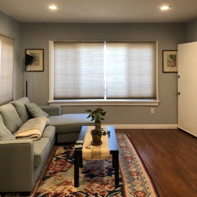Photo - 4646 W 18th St Unit 4646