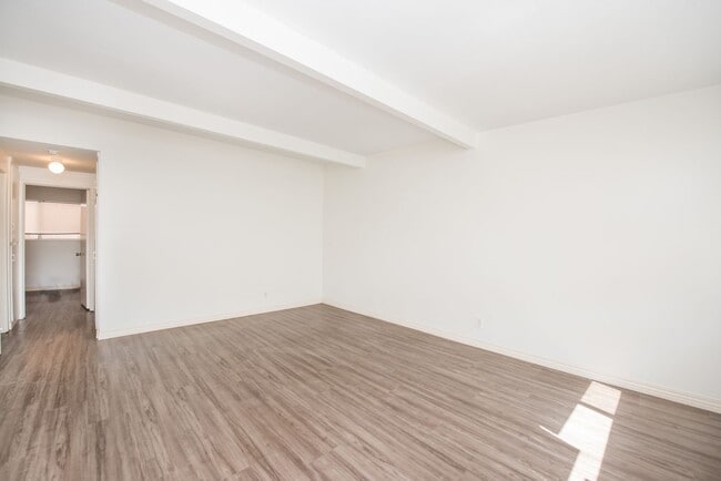 Photo - CALIFORNIA/LINCOLN Unit 407 Lincoln