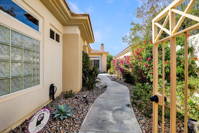 Photo - 371 Tomahawk Dr