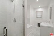 Photo - 644 S Dunsmuir Ave
