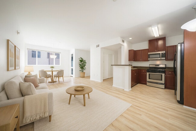 Building Photo - 13941 Sherman Way Unit 205