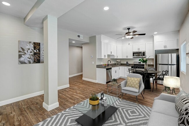 Living & Kitchen - Flats on Elk