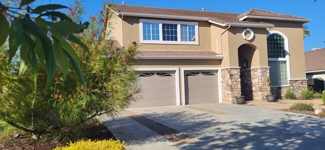 Photo - 1181 Kestrel Cir House