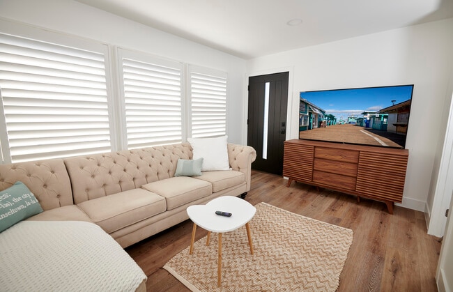 Photo - 728 Euclid St Unit E