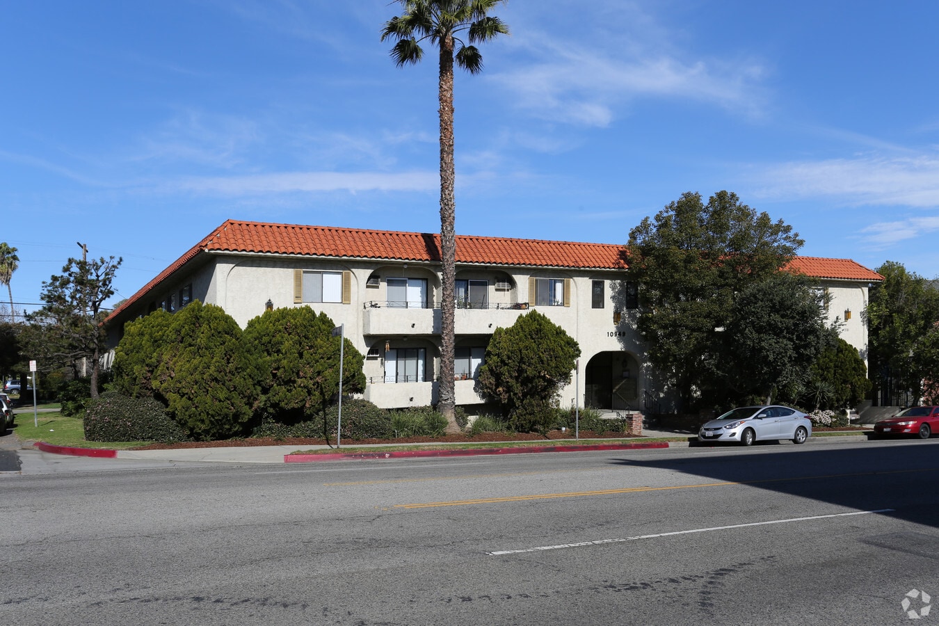 LUXURY LIVING AT AN AFFORDABLE PRICE - LUXURY LIVING AT AN AFFORDABLE PRICE Apartments