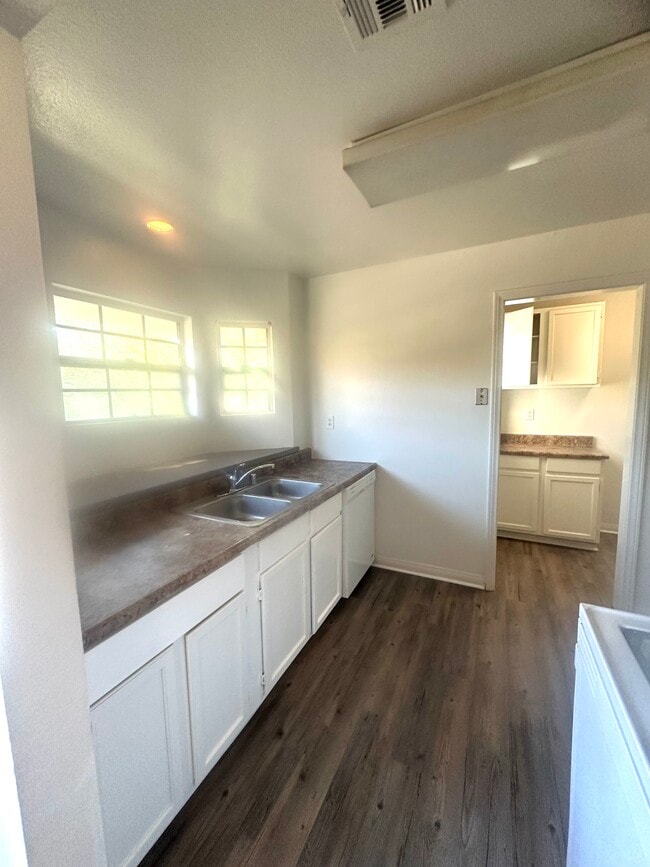 Photo - 525 S Main St Unit 2