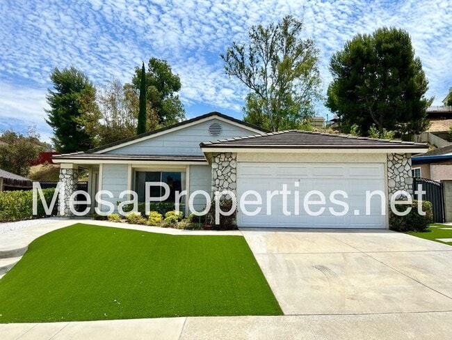 Building Photo - 24368 Darrin Dr Rental