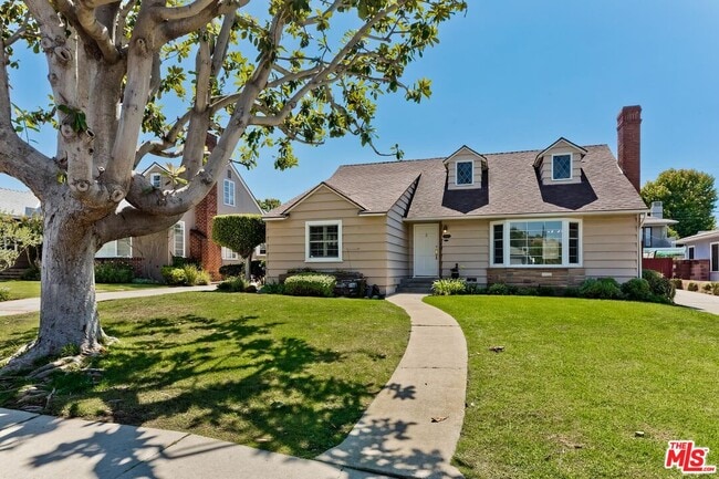 Building Photo - 7719 Hosford Ave