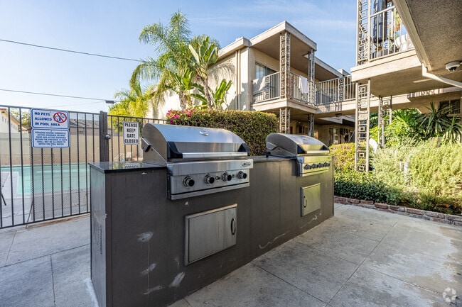 BBQ Area - The Foothills at Eaton Canyon