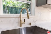 Photo - 5436 Romaine St Townhome