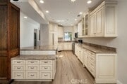 Photo - 154 Woodburne Condo