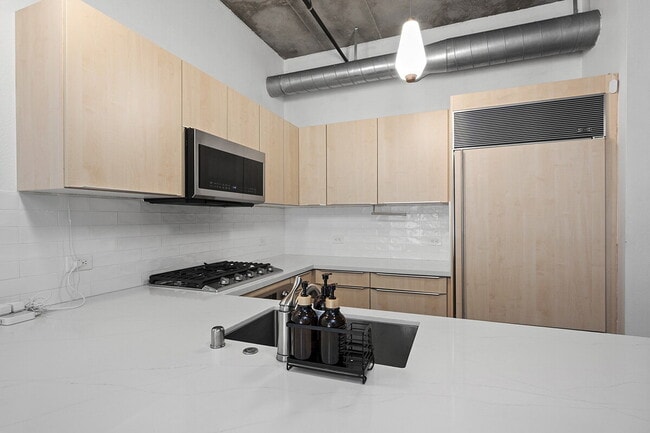 Photo - $3,895 - 1 Bed + Den / 1.5 Bath Condo at Parkloft Residence in Downtown San Diego Unit 312