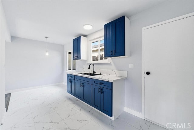 Photo - 554 N Currier St