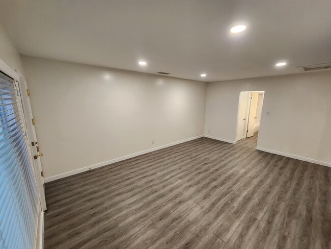 Photo - 701 S Osage Ave Unit 4