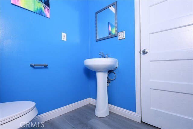 Photo - 1033 W 62nd St