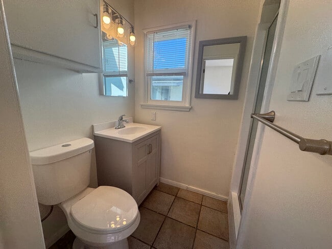 Photo - 10609 Mountain View Ave Unit B