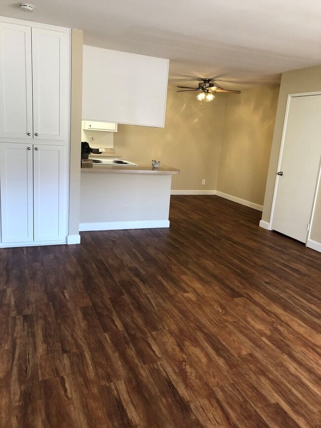 Photo - Parklane Apartments