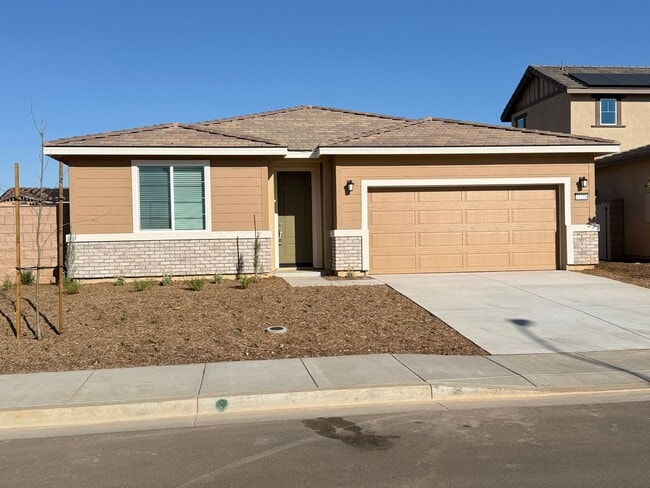 Building Photo - Highly Sought After Menifee Single Story-Just In Time for Summer