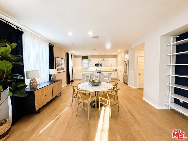 Photo - 751 Daniel Freeman Cir
