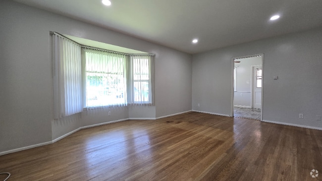 Building Photo - 204 S 2nd Ave Rental