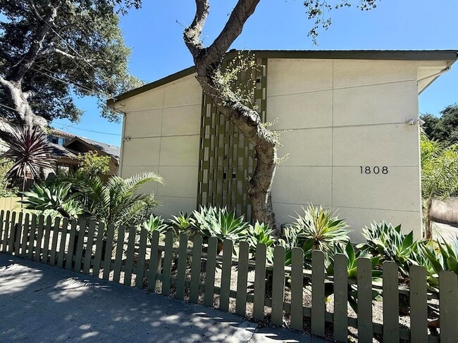 Photo - 1808 Castillo St Unit D