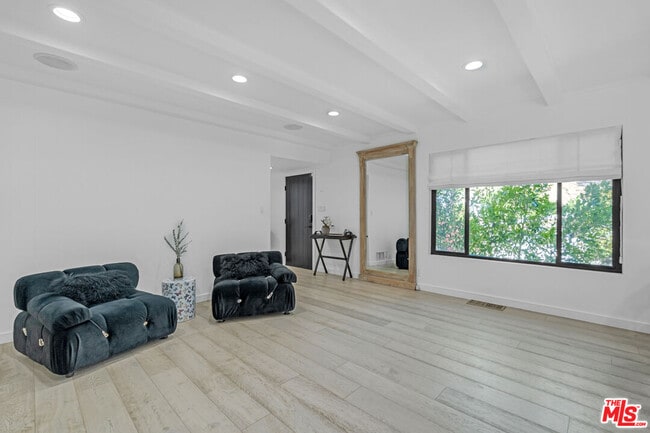 Photo - 2121 El Roble Ln