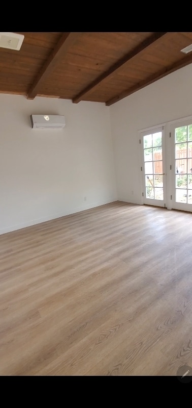 Building Photo - 17365 Parthenia St Rental