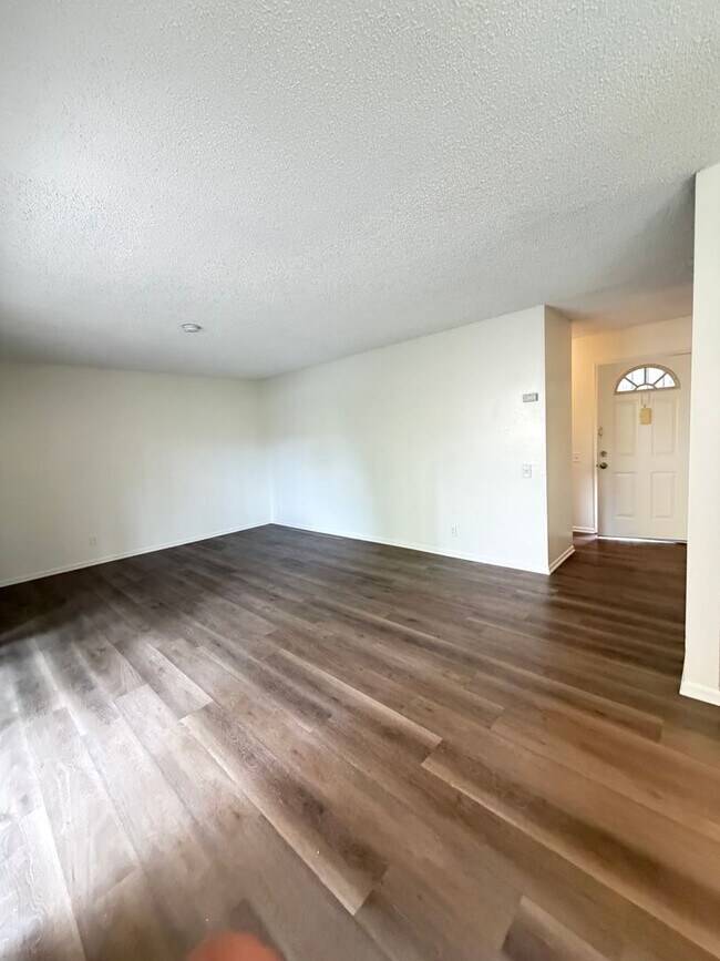 Photo - *Spacious 1 Bedroom in La Jolla!*